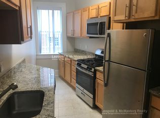 10 Short St APT 1C, Brookline, MA 02446