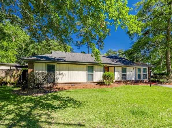 2 S Paxton Drive, Savannah, GA 31406