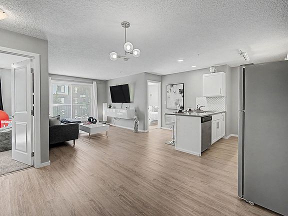 3rd image of 394 Windermere Rd NW #217