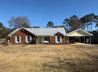 128 Cuaneta Dr, Leesburg, GA 31763