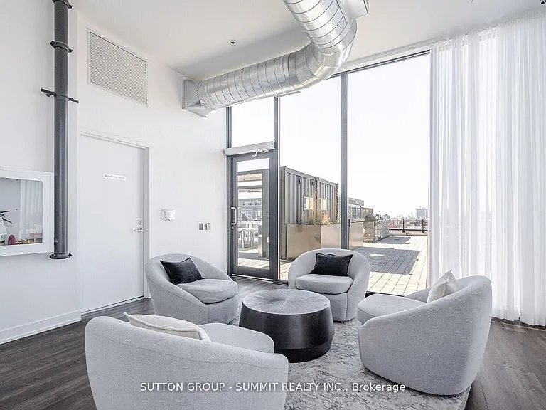 135 E Liberty St N #1507 — Photo 23