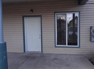 623 SW 4th St APT 1, Pendleton, OR 97801