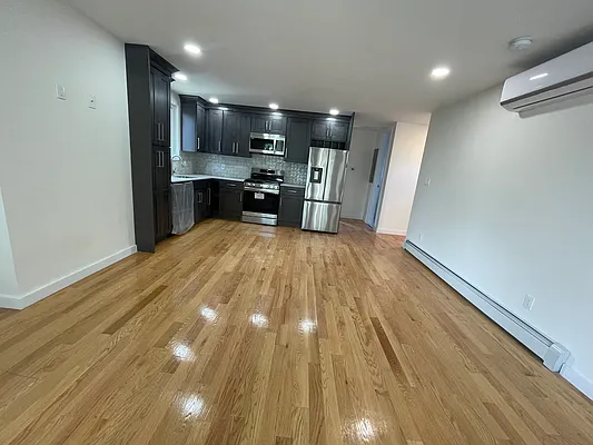 Rented by PMG Real Estate  | media 2