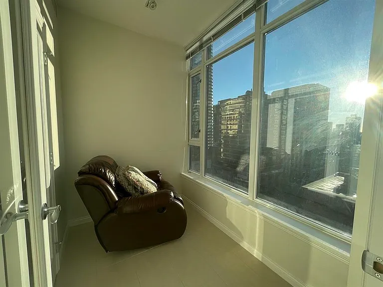 1211 Melville St #1703 — Photo 13