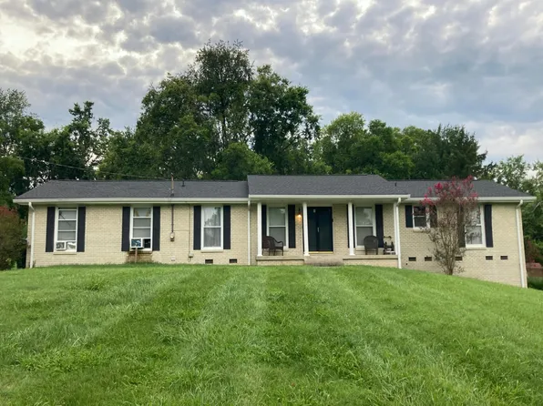 214 Tyne Bay Dr, Hendersonville, TN 37075
