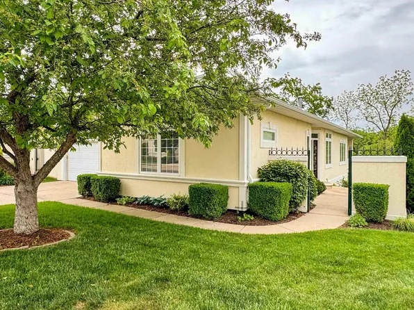 5624 Grande Cir, Peoria, IL 61615