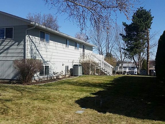 3rd image of 711 Saint St