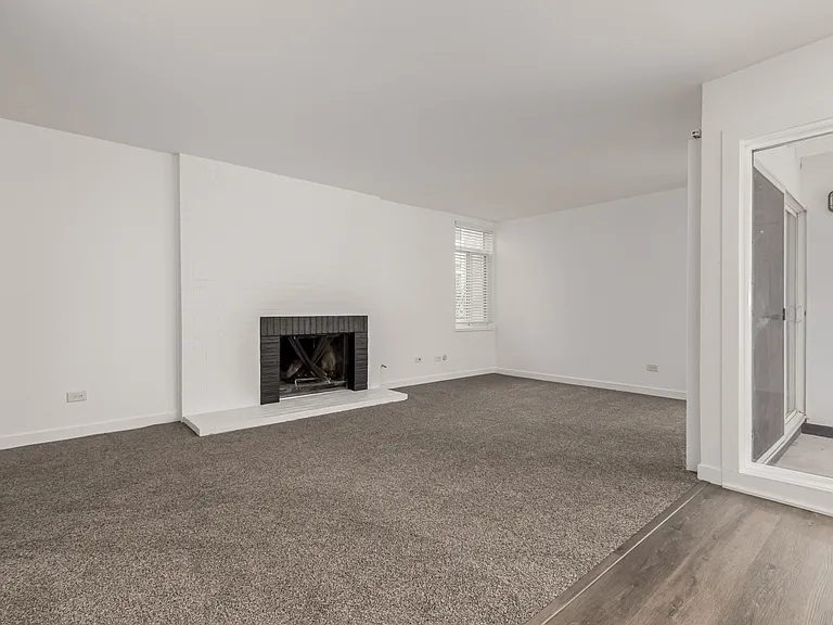 3371 S Monaco Pkwy #A — Photo 9
