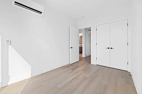 Rented by REAL New York | media 22