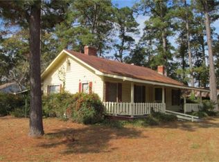 121 N Pine Ave, Livingston, TX 77351
