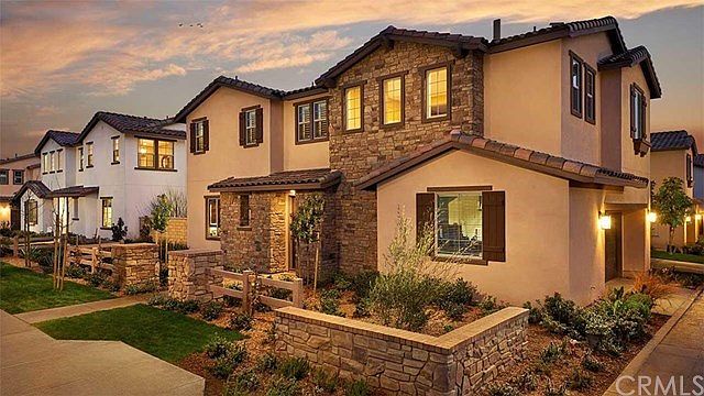 Yorba Linda Rose Court