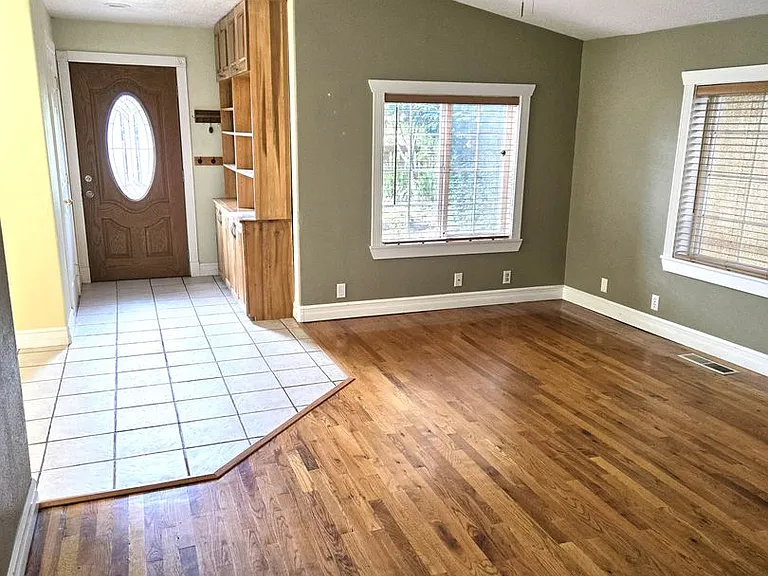 703 Barclay Hills Dr — Photo 13