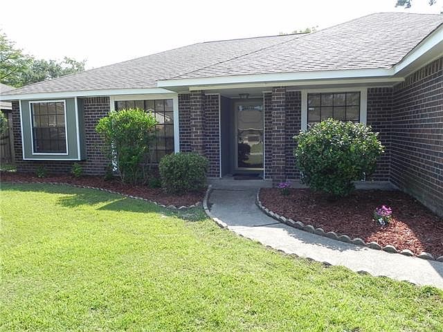 1st image of 804 N Pearl Dr