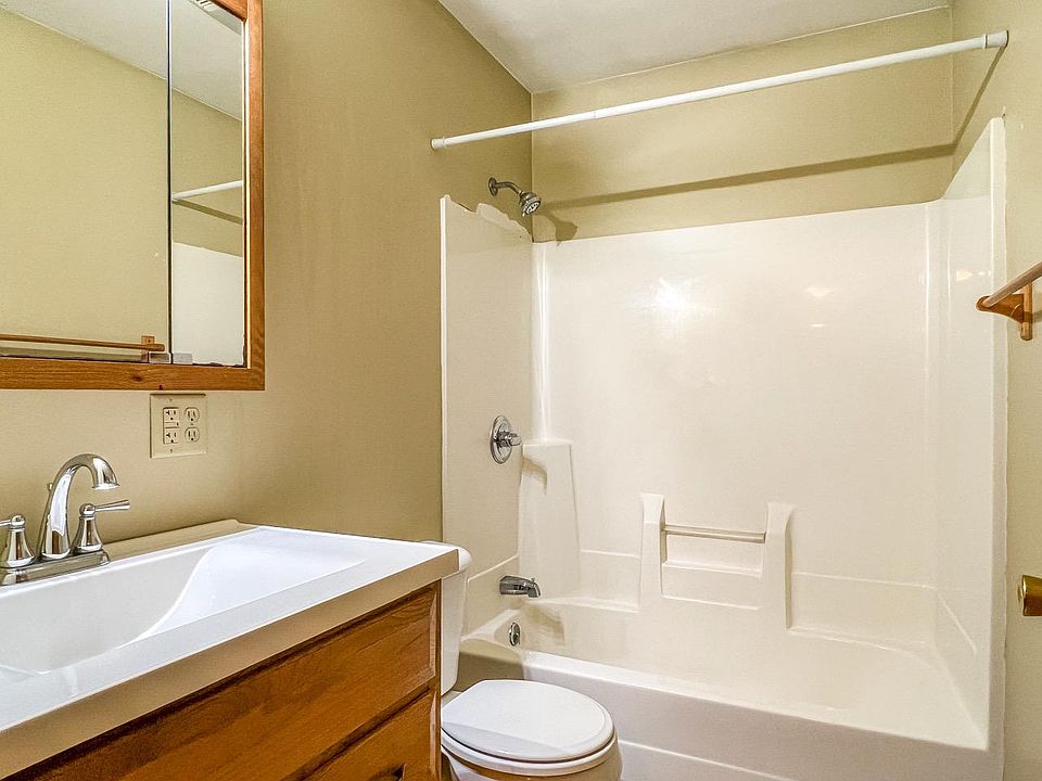 1st image of 2216 Longyear Ave #1