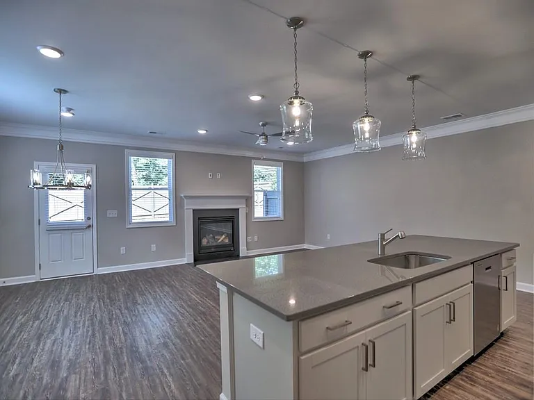 1912 Allagash Ln — Photo 10