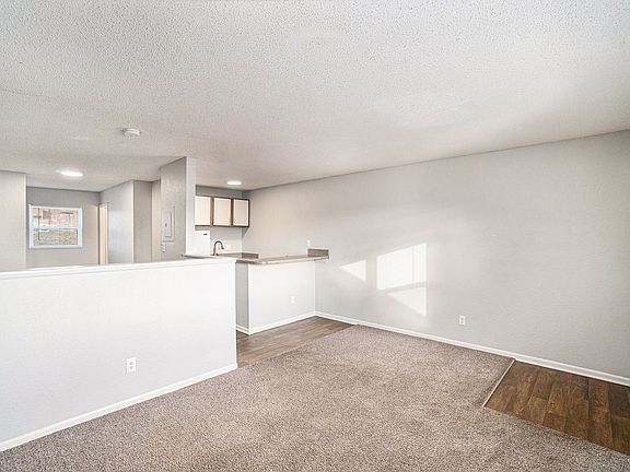 5th image of 2300 NE 70th St #3