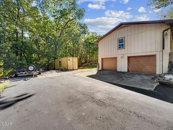5th image of 151 Valleyview Dr
