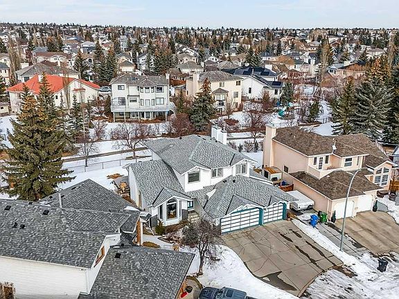 3rd image of 108 S Hawkstone Close NW