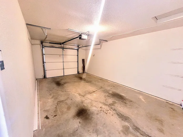 21084 Homer St #B — Photo 17