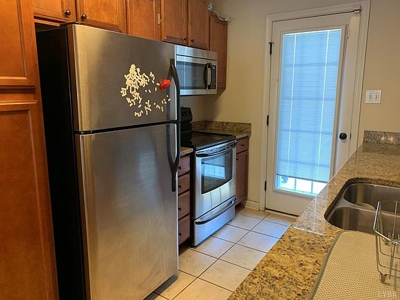 5th image of 125 Old Tavern Cir