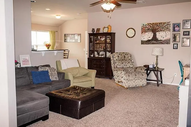 2912 Thompson Farm Ln — Photo 3