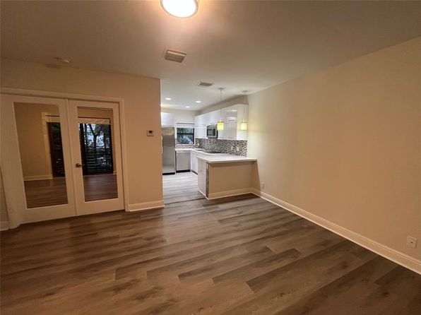 1109 E Broward Blvd APT 8