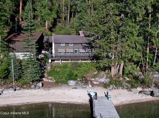 8 S Mackinaw Rd, Coolin, ID 83821