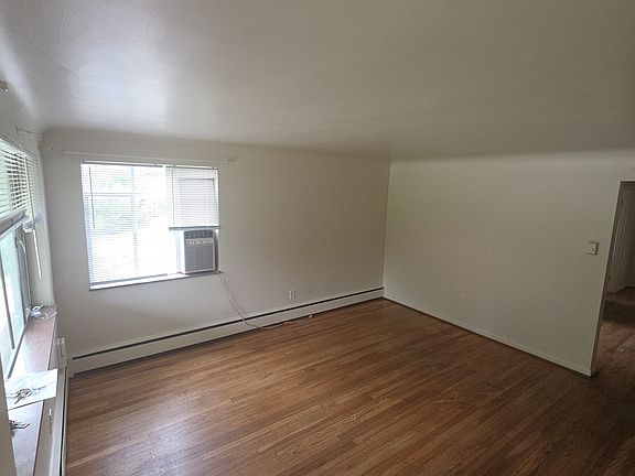 3rd image of 4250 Saint Martins Pl APT 1