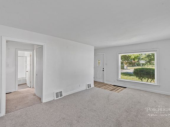 3rd image of 344 N Hammes Ave