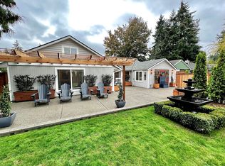 18060 8th Ave NE, Seattle, WA 98155
