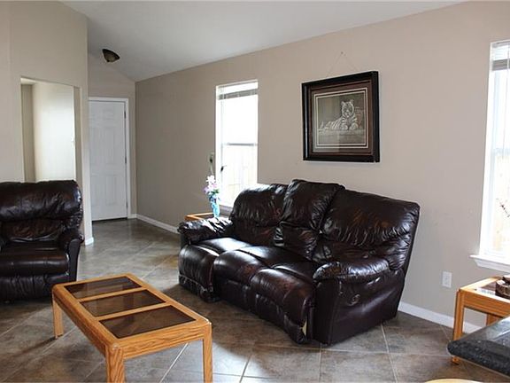 5th image of 1706 York Creek Dr