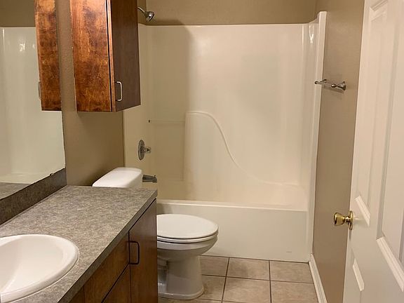 4th image of 1602-1610 Kirkman St #1602