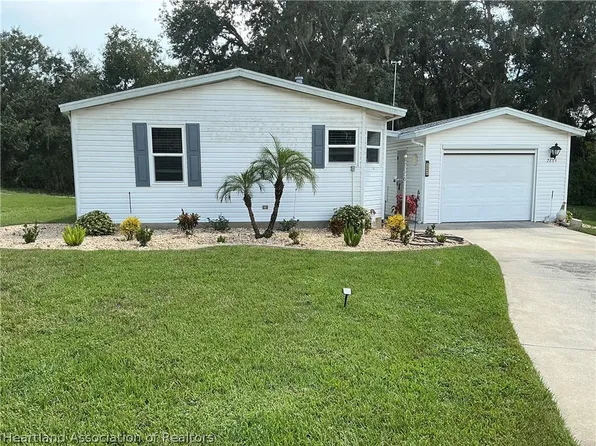 2884 S Driftwood Ct, Avon Park, FL 33825