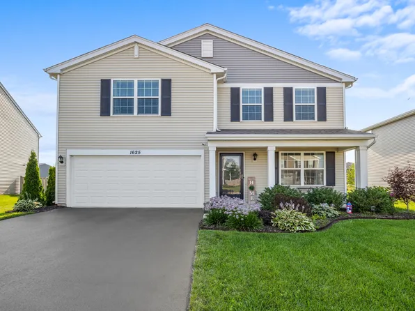 1625 Bayberry Ln, Hampshire, IL 60140