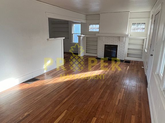 2nd image of 2128 Ravenwood Ave
