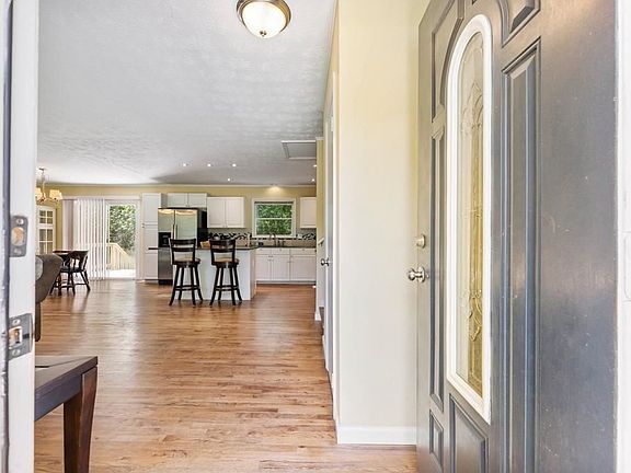 2nd image of 296 Plantation Cir SW
