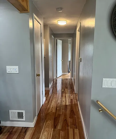 5784 Ontario Center Rd — Photo 6