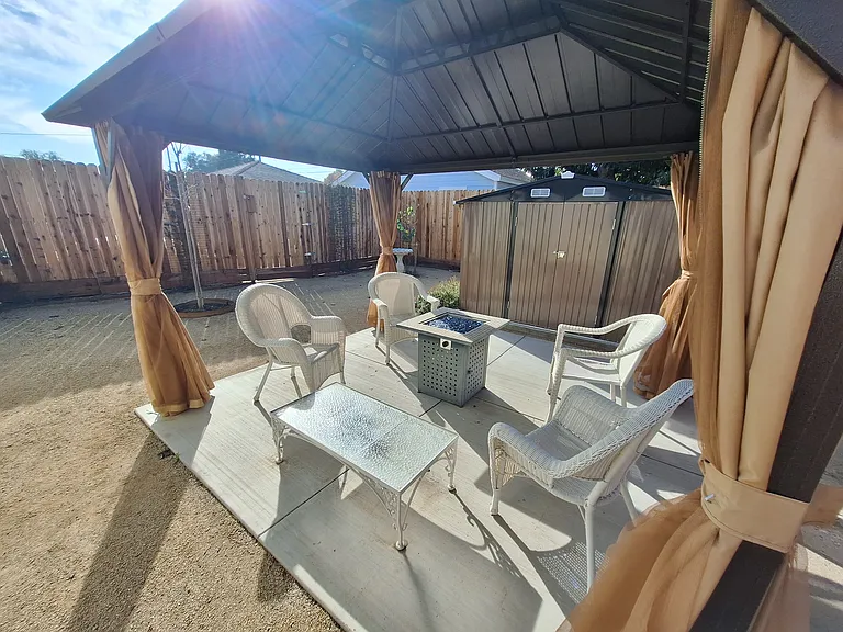 1731 N Lincoln St — Photo 16