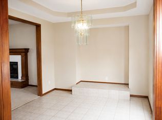 803 SW Bishop Dr, Blue Springs, MO 64015