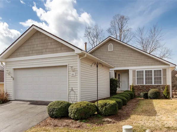 311 Highland Golf Dr, Flat Rock, NC 28731