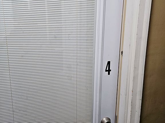 5th image of 222 S Grove Ave #4