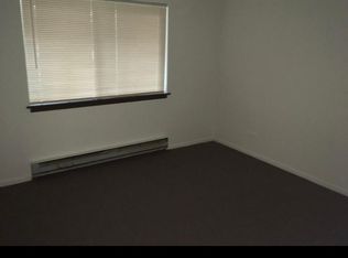 818 Noyes St APT 2C, Evanston, IL 60201
