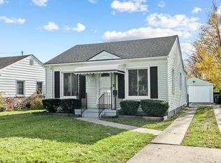 21820 E Ten Mile Rd, Saint Clair Shores, MI 48080