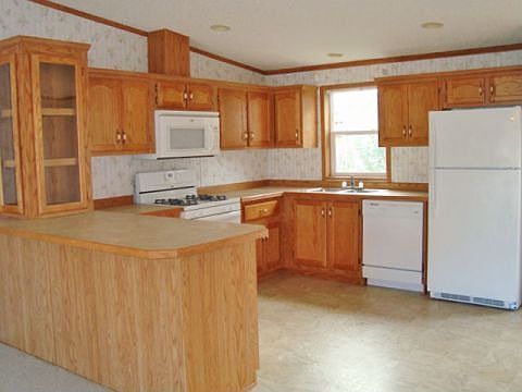 2nd image of 109 Atlantic Ln
