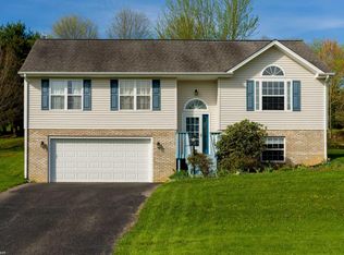 200 Wooden Shoe Ct N, Christiansburg, VA 24073