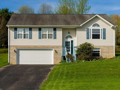 200 Wooden Shoe Ct N, Christiansburg, VA, 24073