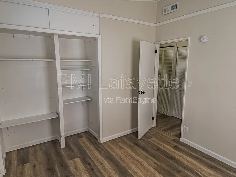 2760 Medford St — Photo 14