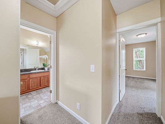 3rd image of 1943 K St