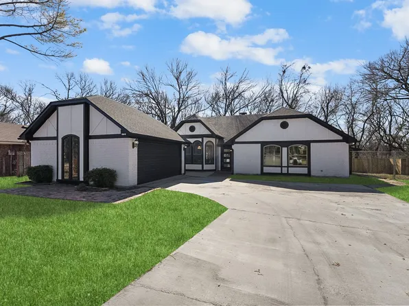 5202 Hollow Bend Ln, Garland, TX 75043