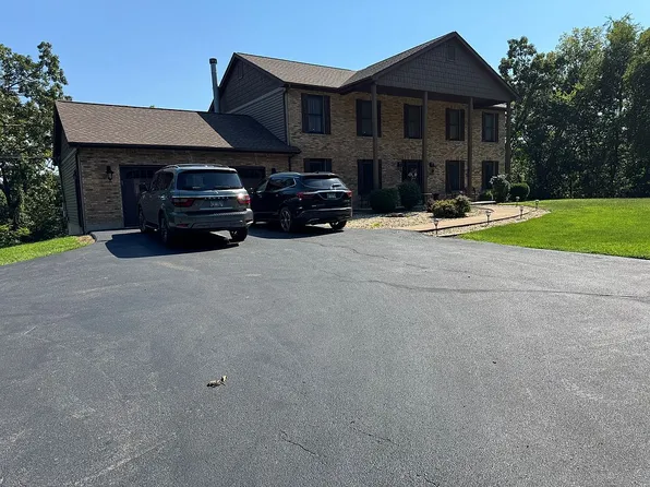1056 Prospect Dr, Imperial, MO 63052